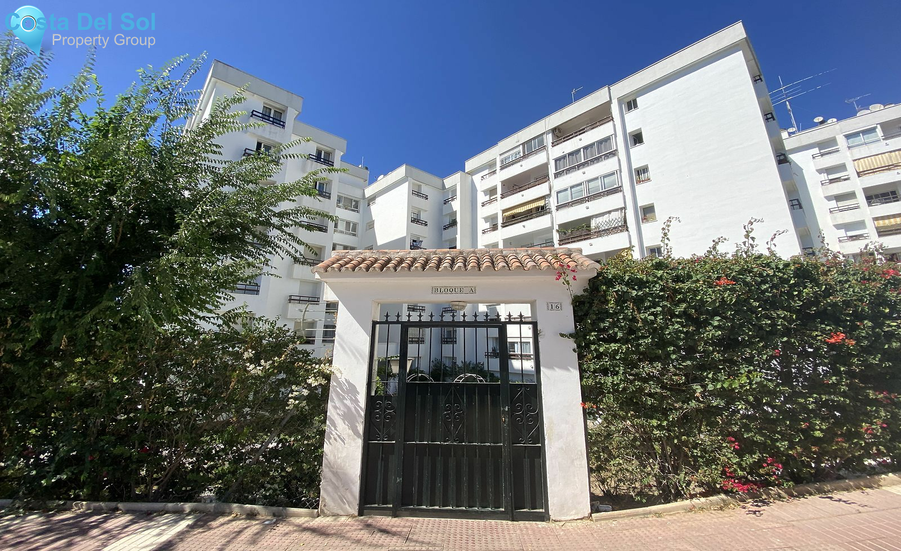 Middle Floor Apartment in Nueva Andalucía-1533091