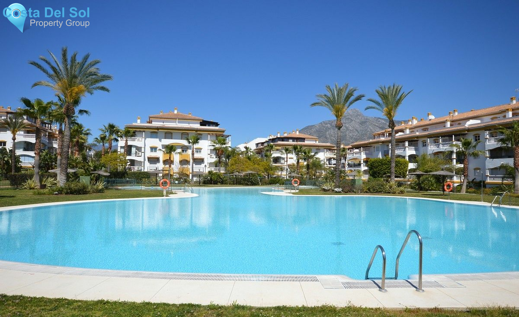 Middle Floor Apartment in Nueva Andalucía