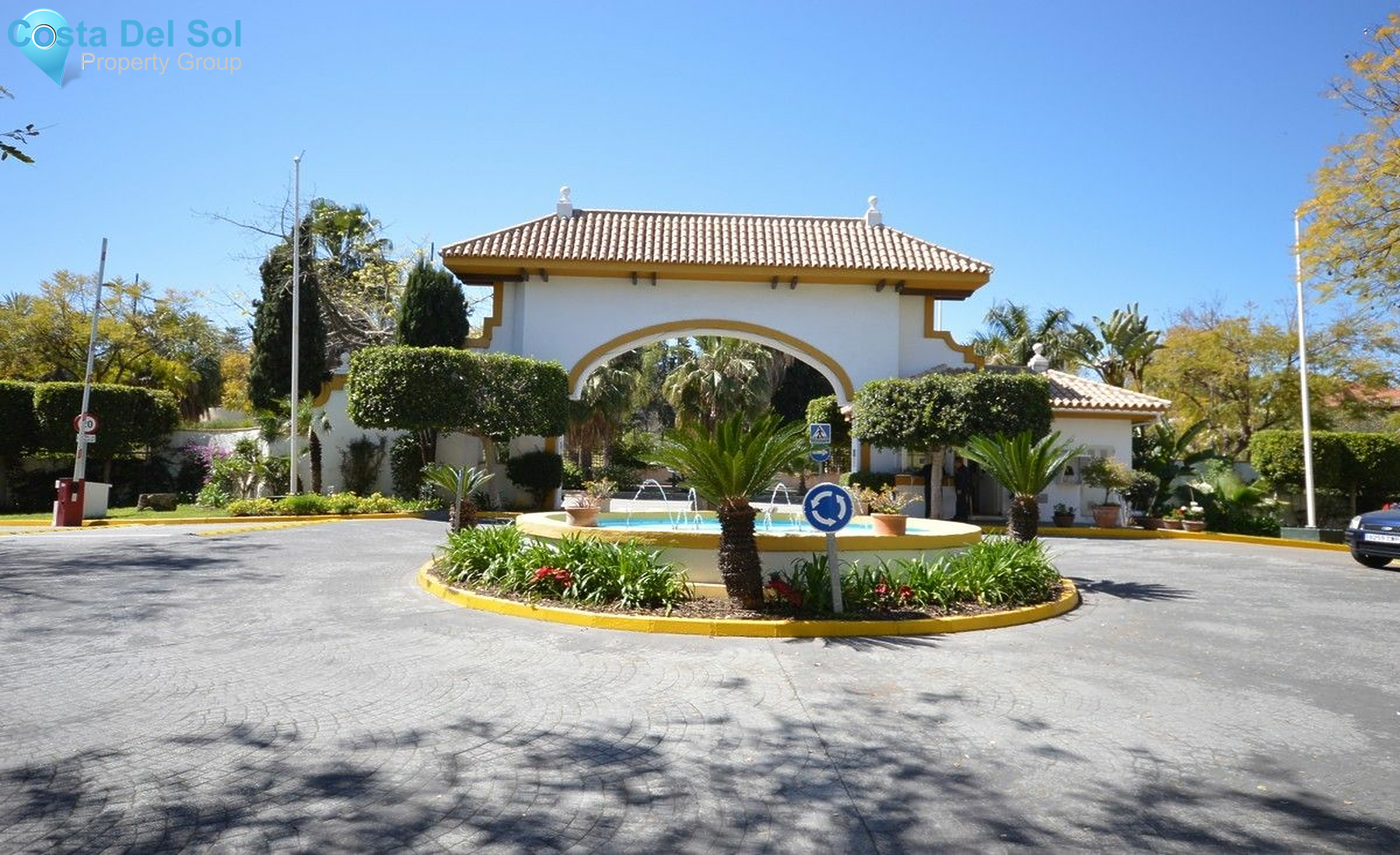 Middle Floor Apartment in Nueva Andalucía-1535060