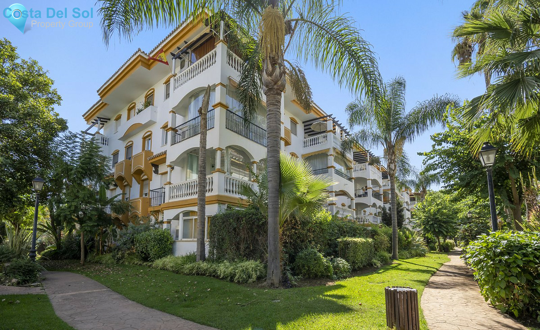Middle Floor Apartment in Puerto Banús-1403713