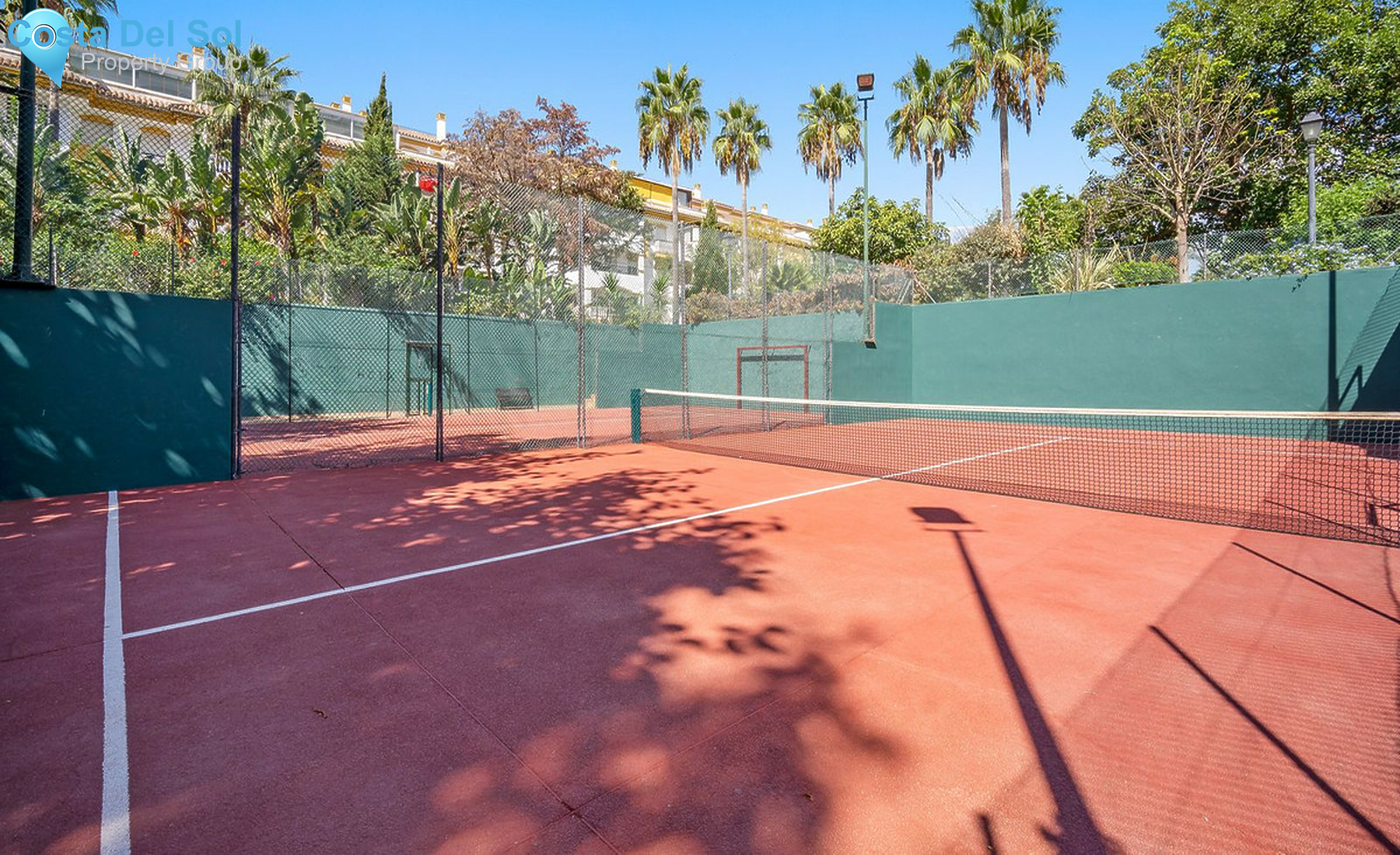 Middle Floor Apartment in Puerto Banús-1403719