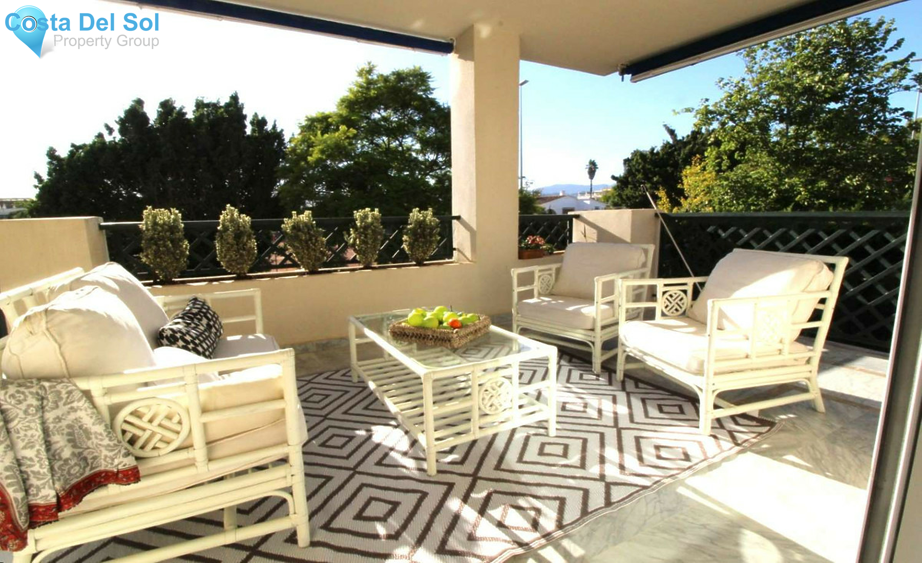Middle Floor Apartment in Puerto Banús-1457859
