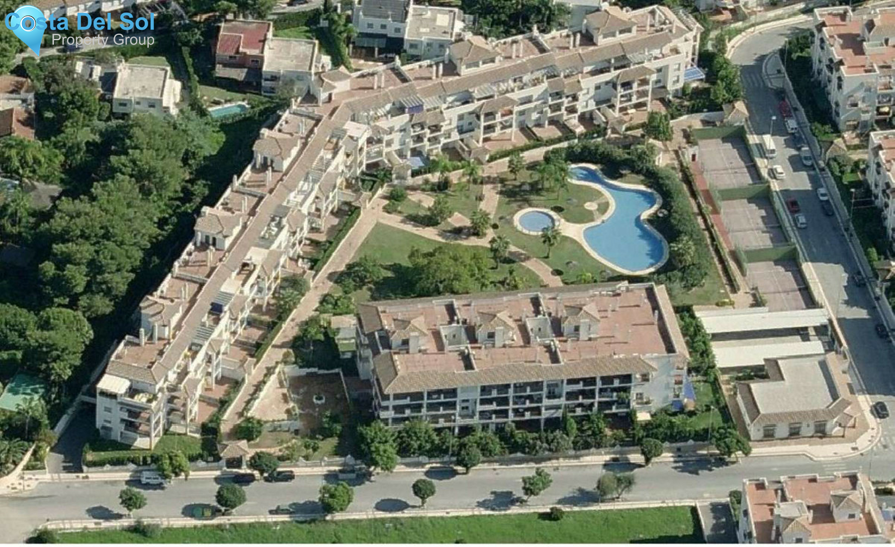 Middle Floor Apartment in Puerto Banús-1457868