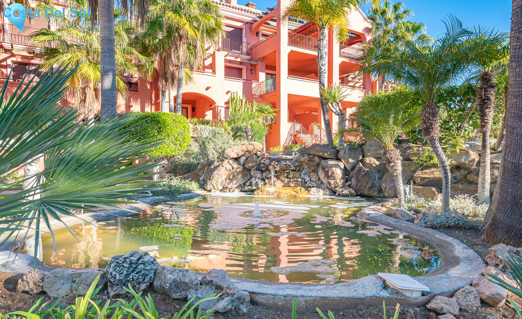 Middle Floor Apartment in Puerto Banús-1172419