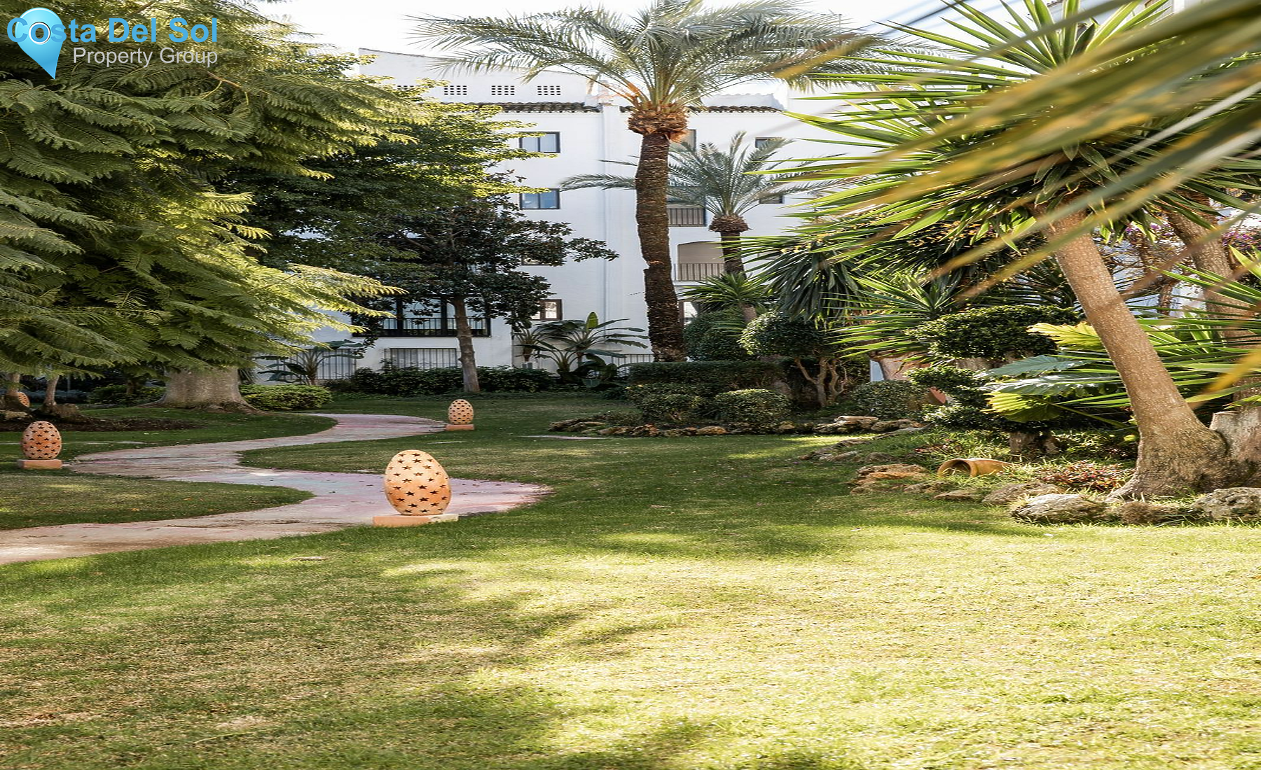 Middle Floor Apartment in Puerto Banús-1173098