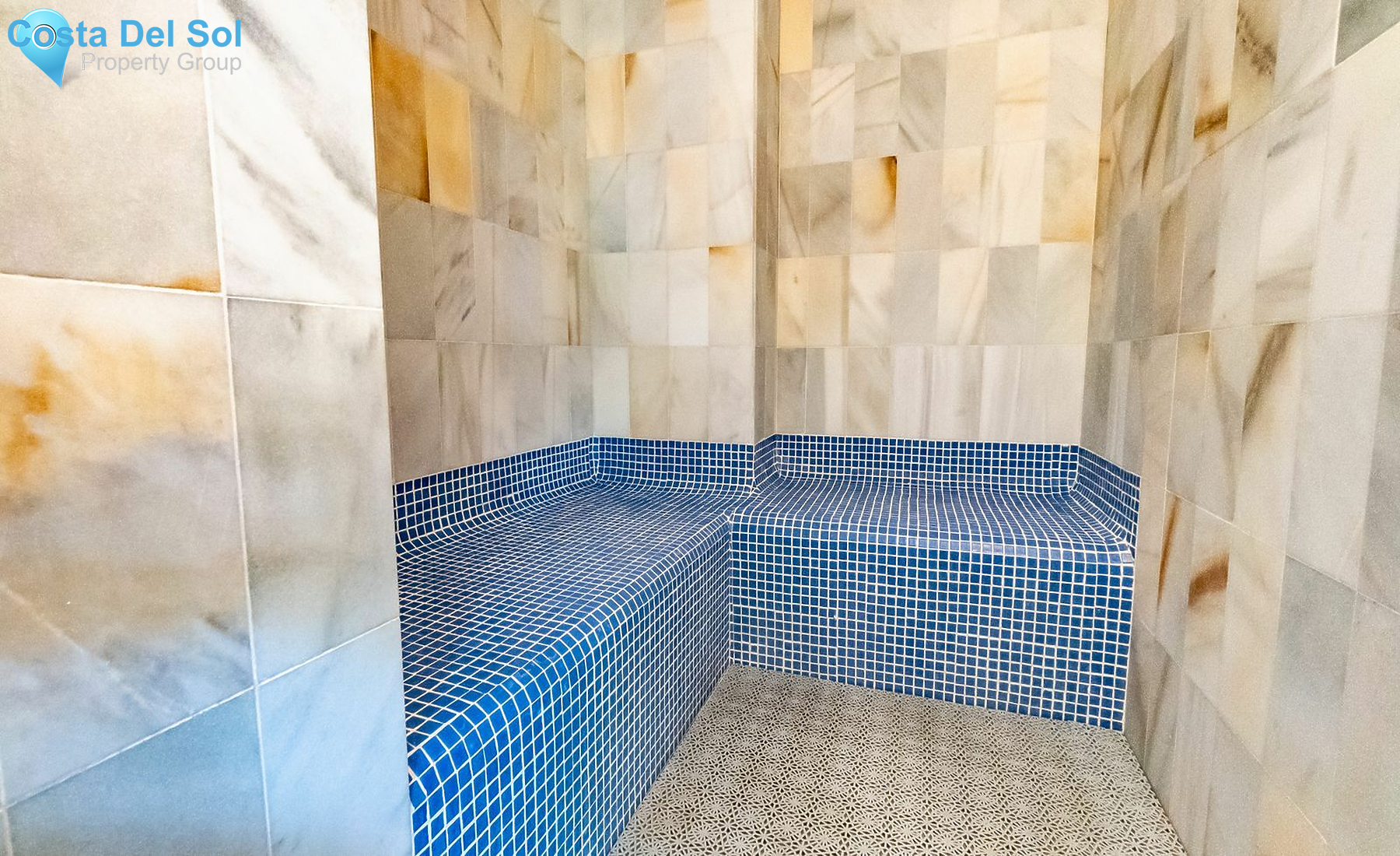 Middle Floor Apartment in Puerto Banús-1441512