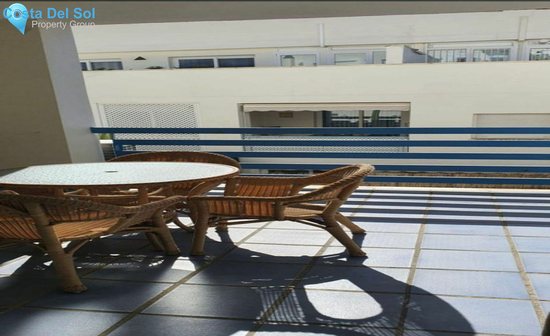 Middle Floor Apartment in Puerto Banús-1550337