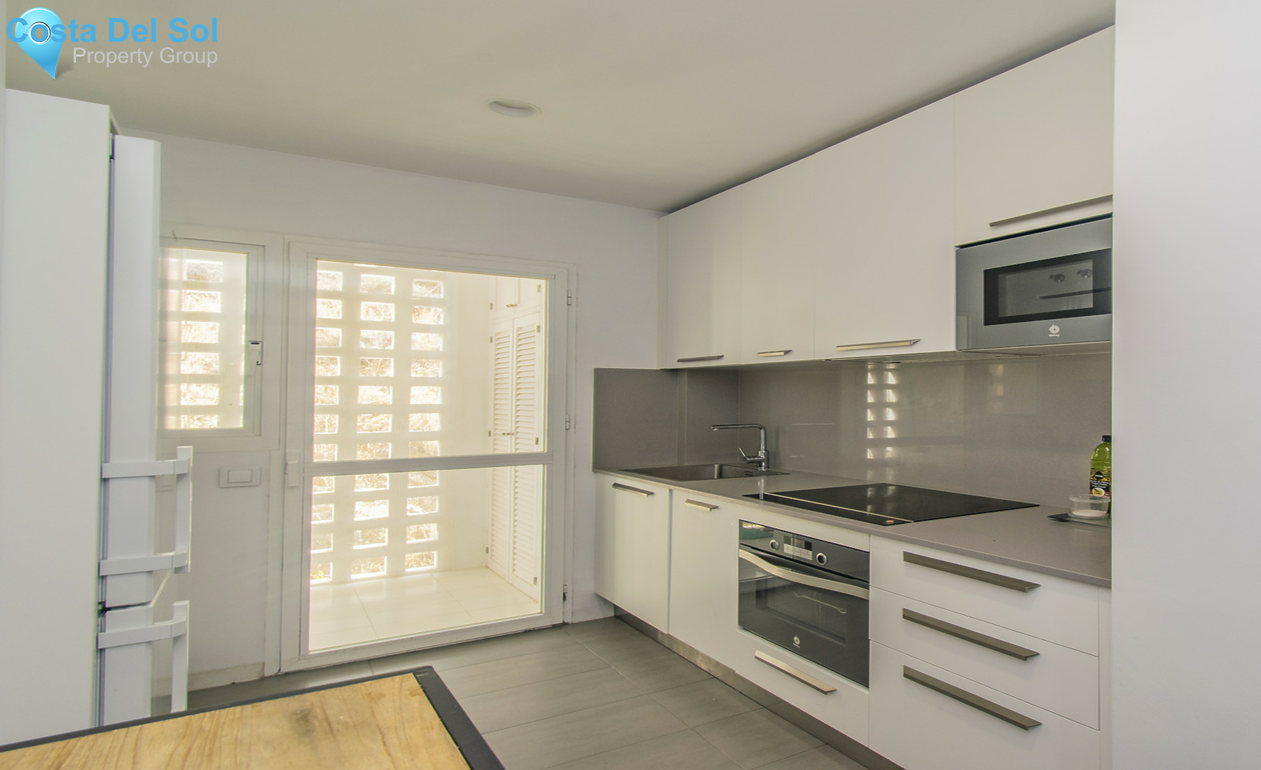 Middle Floor Apartment in Río Real