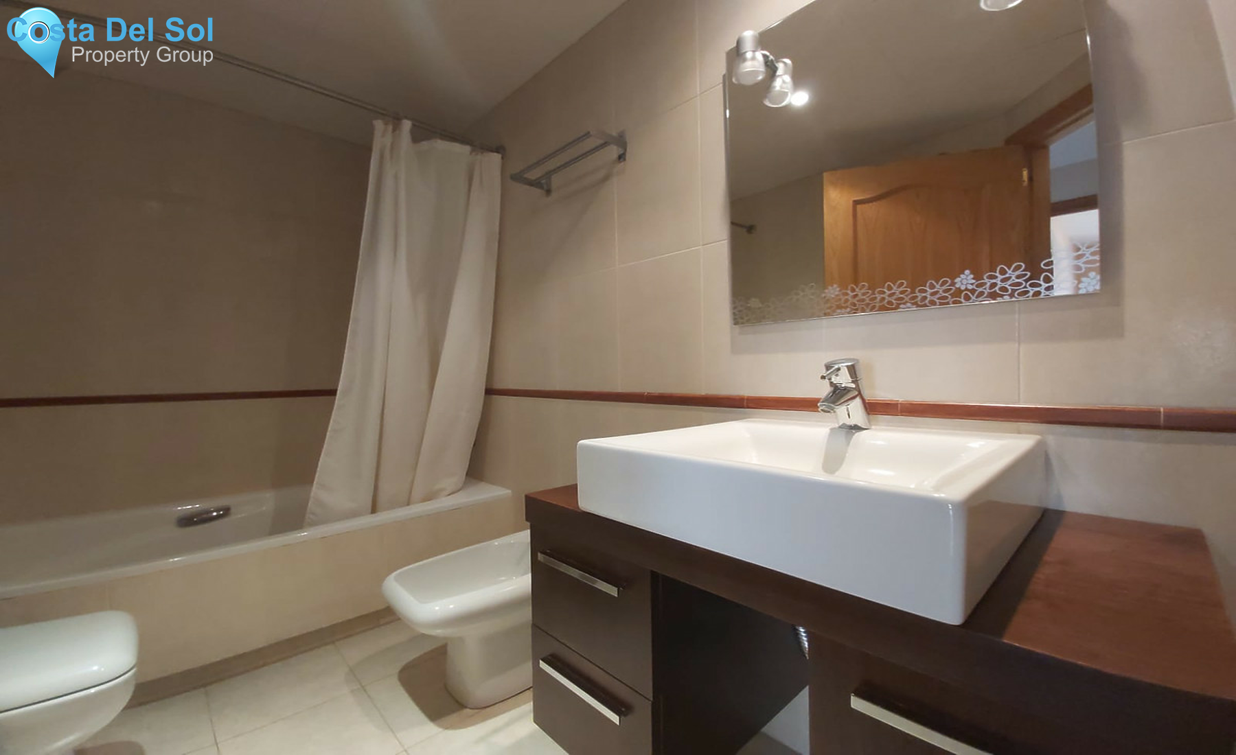 Middle Floor Apartment in San Luis de Sabinillas-1347293