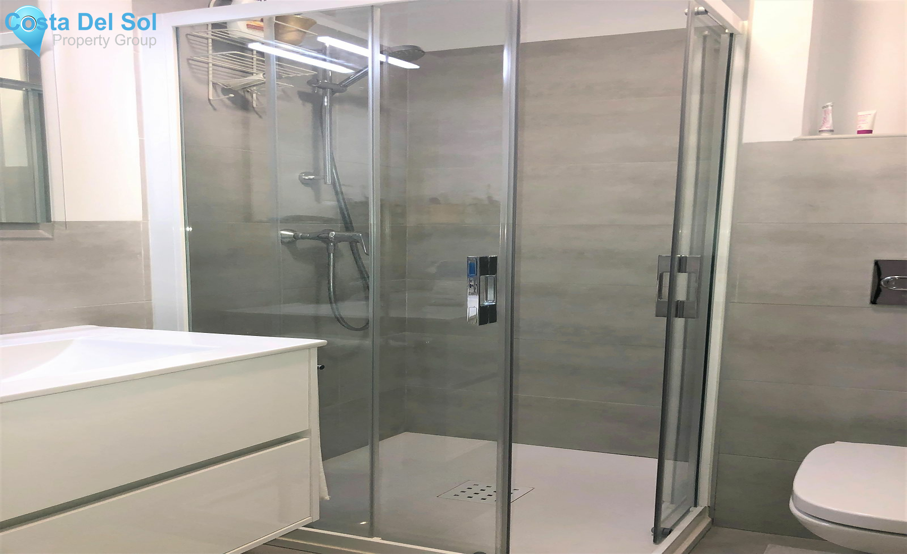 Middle Floor Apartment in San Luis de Sabinillas-1219864