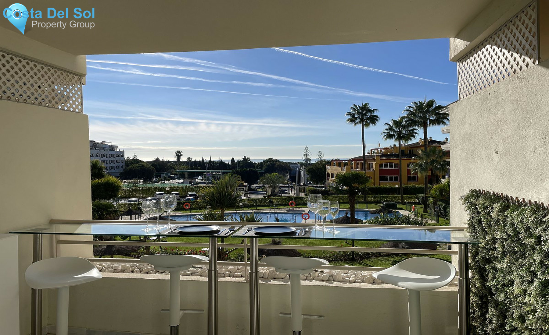 Middle Floor Apartment in The Golden Mile-1555896