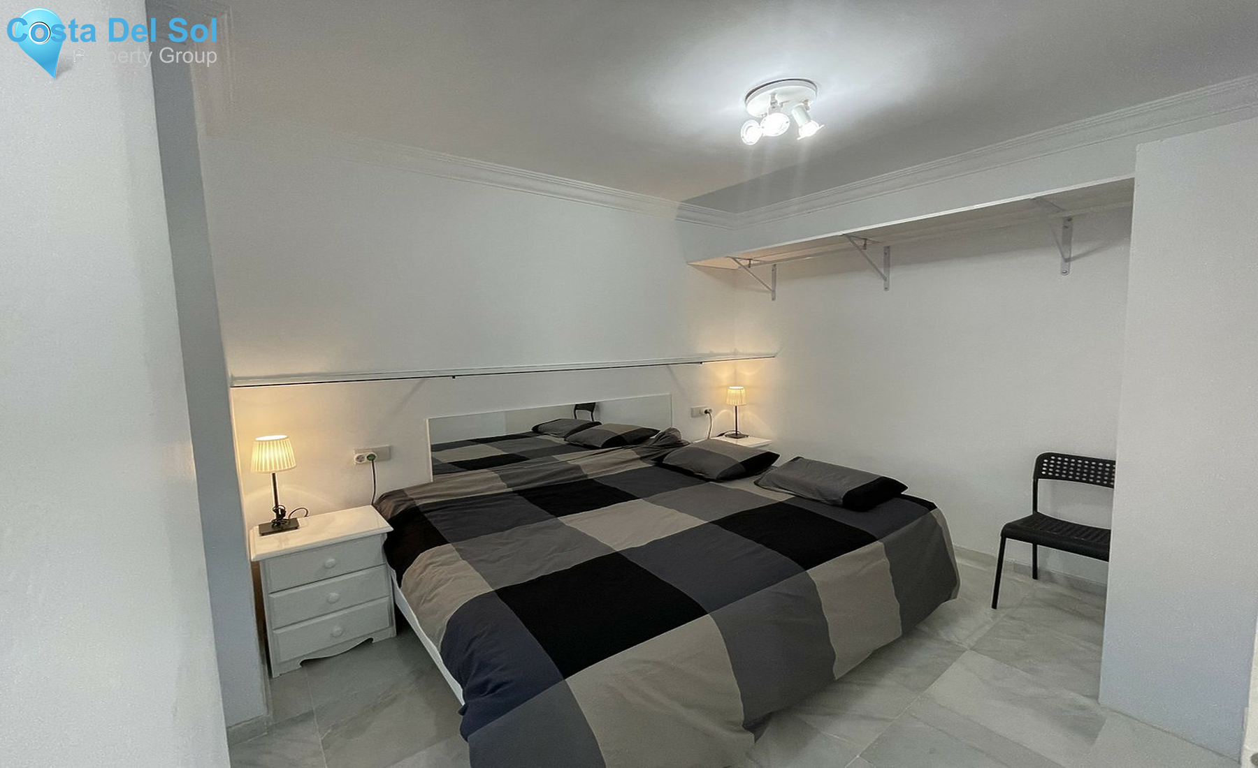 Middle Floor Apartment in The Golden Mile-1555902