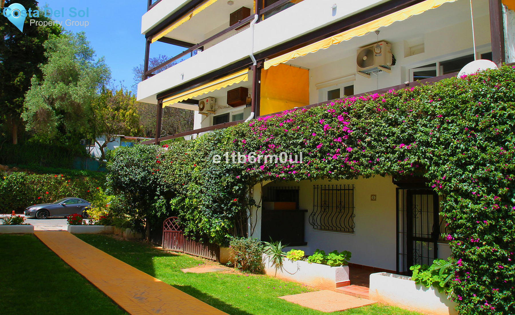 Middle Floor Apartment in The Golden Mile-1558412