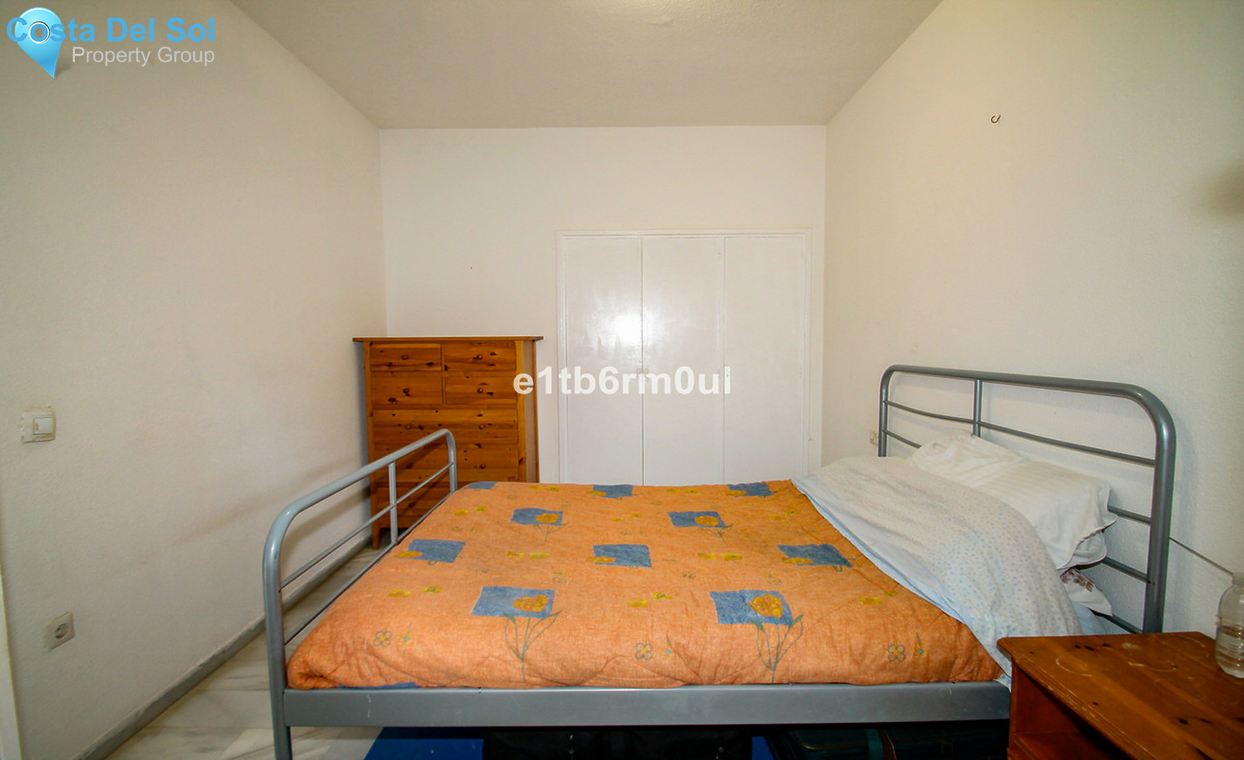 Middle Floor Apartment in The Golden Mile-1558418