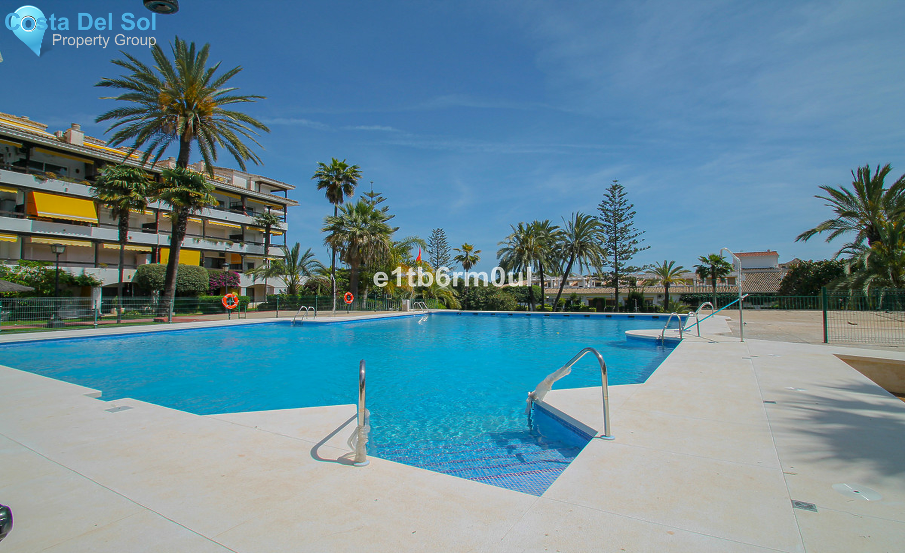 Middle Floor Apartment in The Golden Mile-1558422