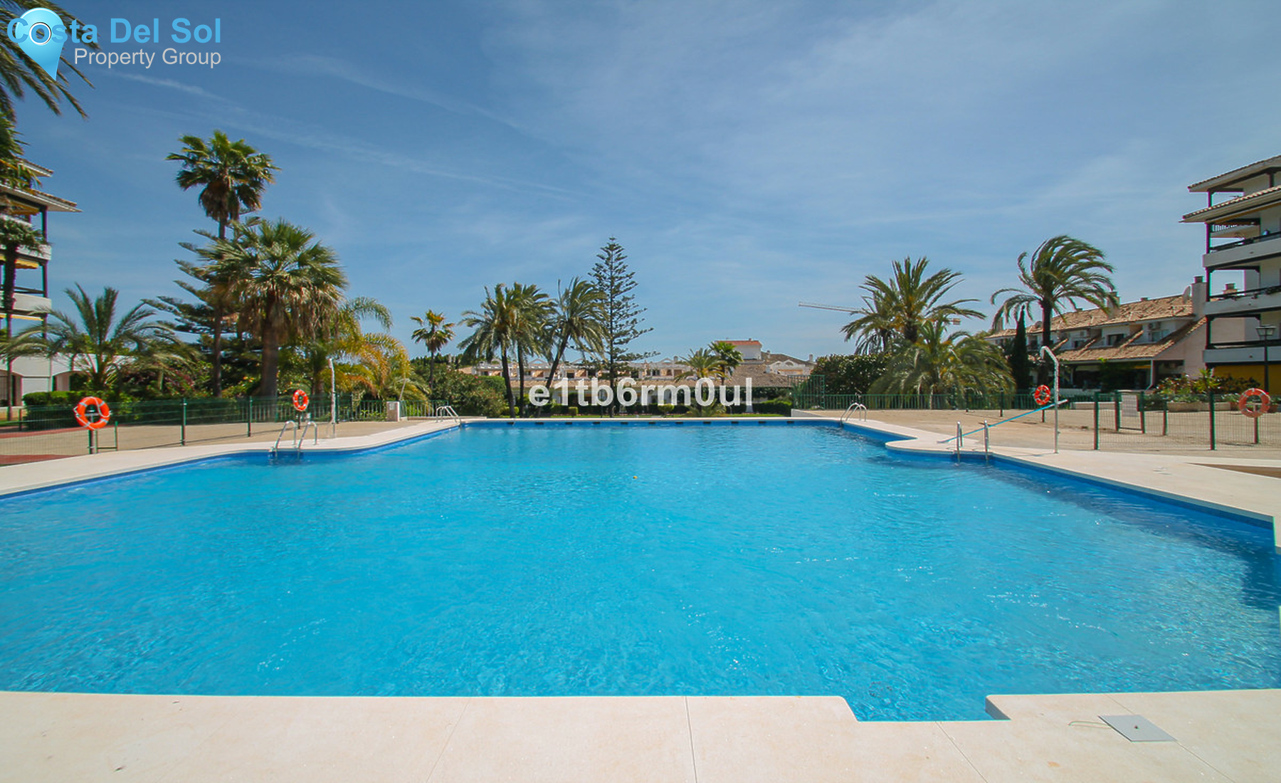 Middle Floor Apartment in The Golden Mile-1558408