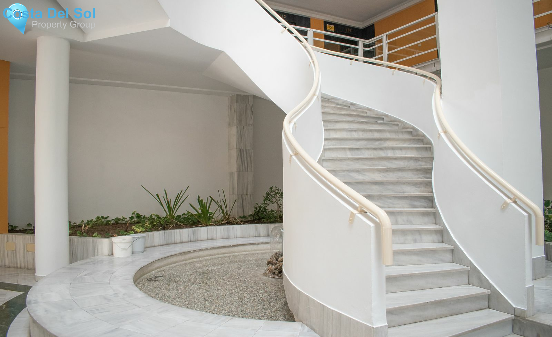 Middle Floor Apartment in The Golden Mile-1211267