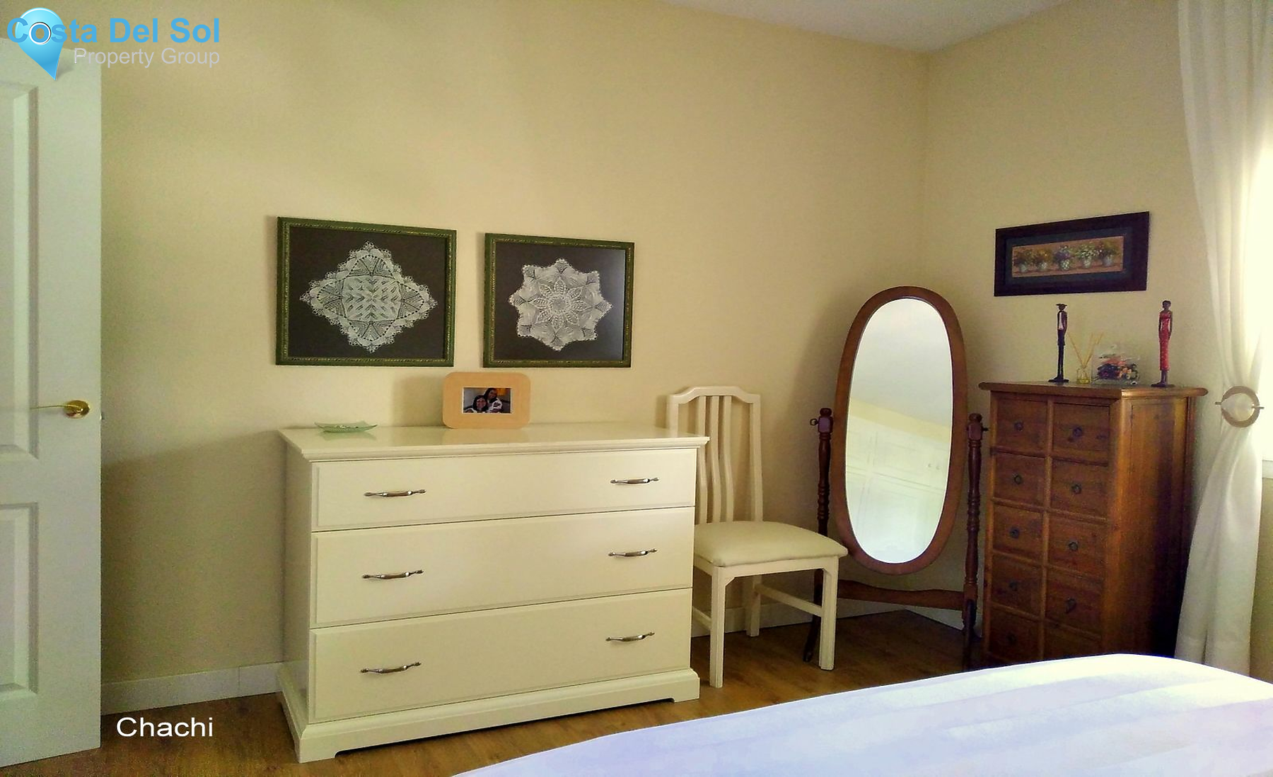 Middle Floor Apartment in The Golden Mile-1465211