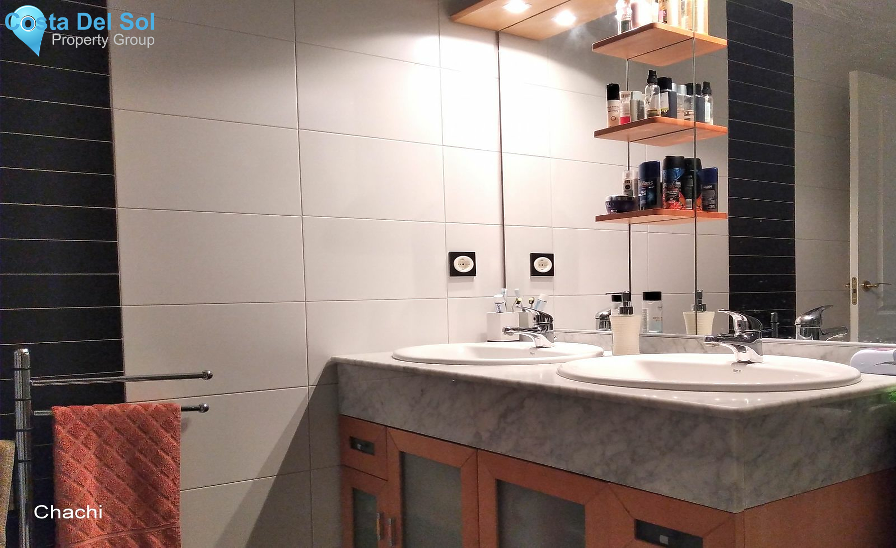 Middle Floor Apartment in The Golden Mile-1465206