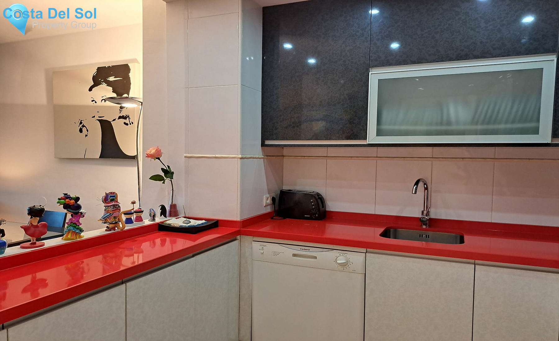 Middle Floor Apartment in The Golden Mile-1483511