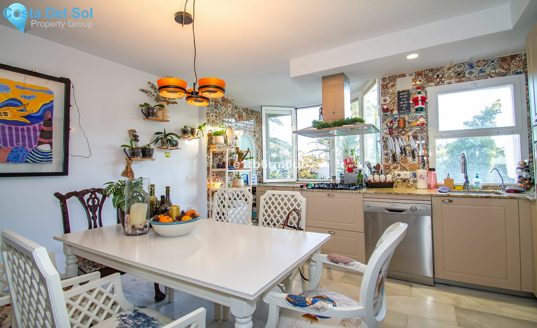 Middle Floor Apartment in The Golden Mile-1530565