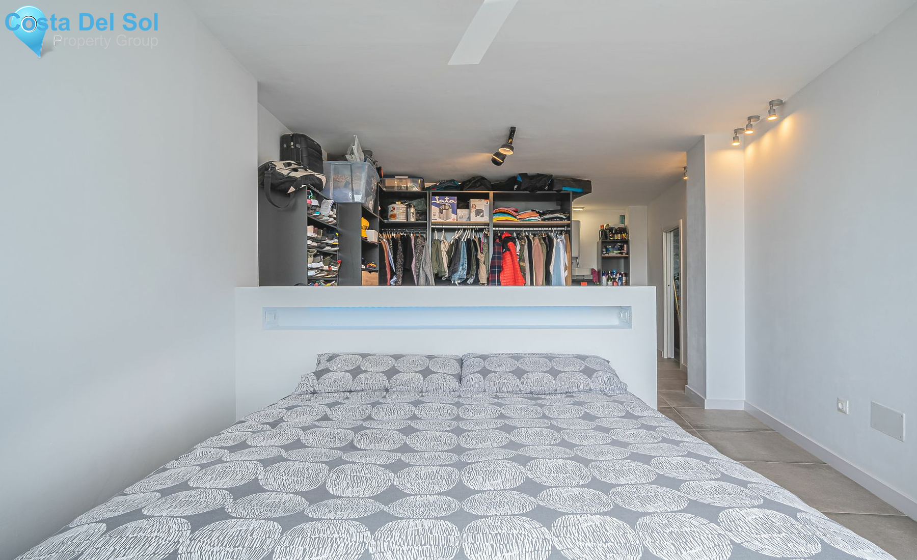 Middle Floor Apartment in Torreblanca-1201083