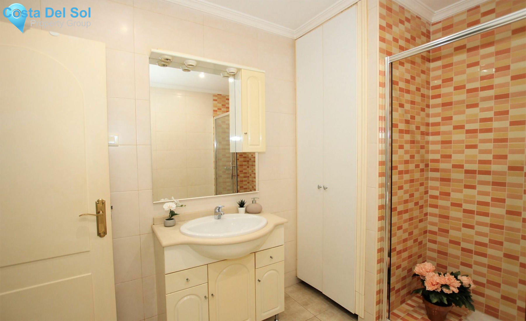 Middle Floor Apartment in Torremolinos Centro-1425193