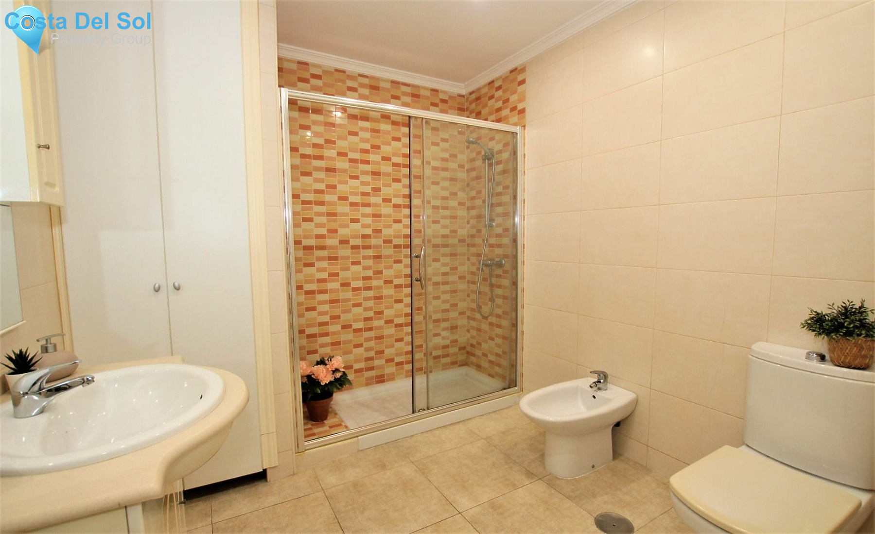 Middle Floor Apartment in Torremolinos Centro-1425194