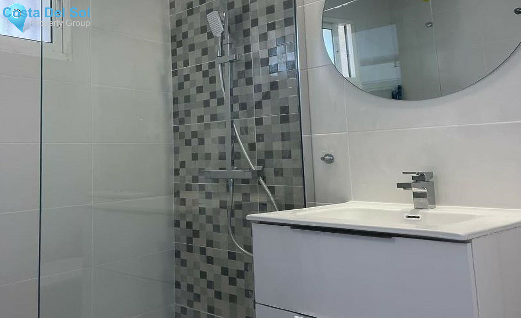 Middle Floor Studio in Marbesa-1456625