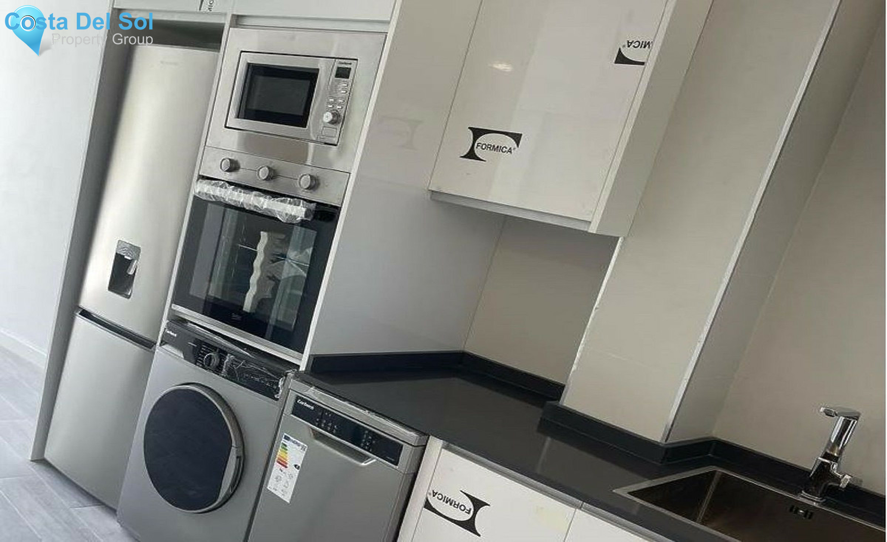 Middle Floor Studio in Marbesa-1456626