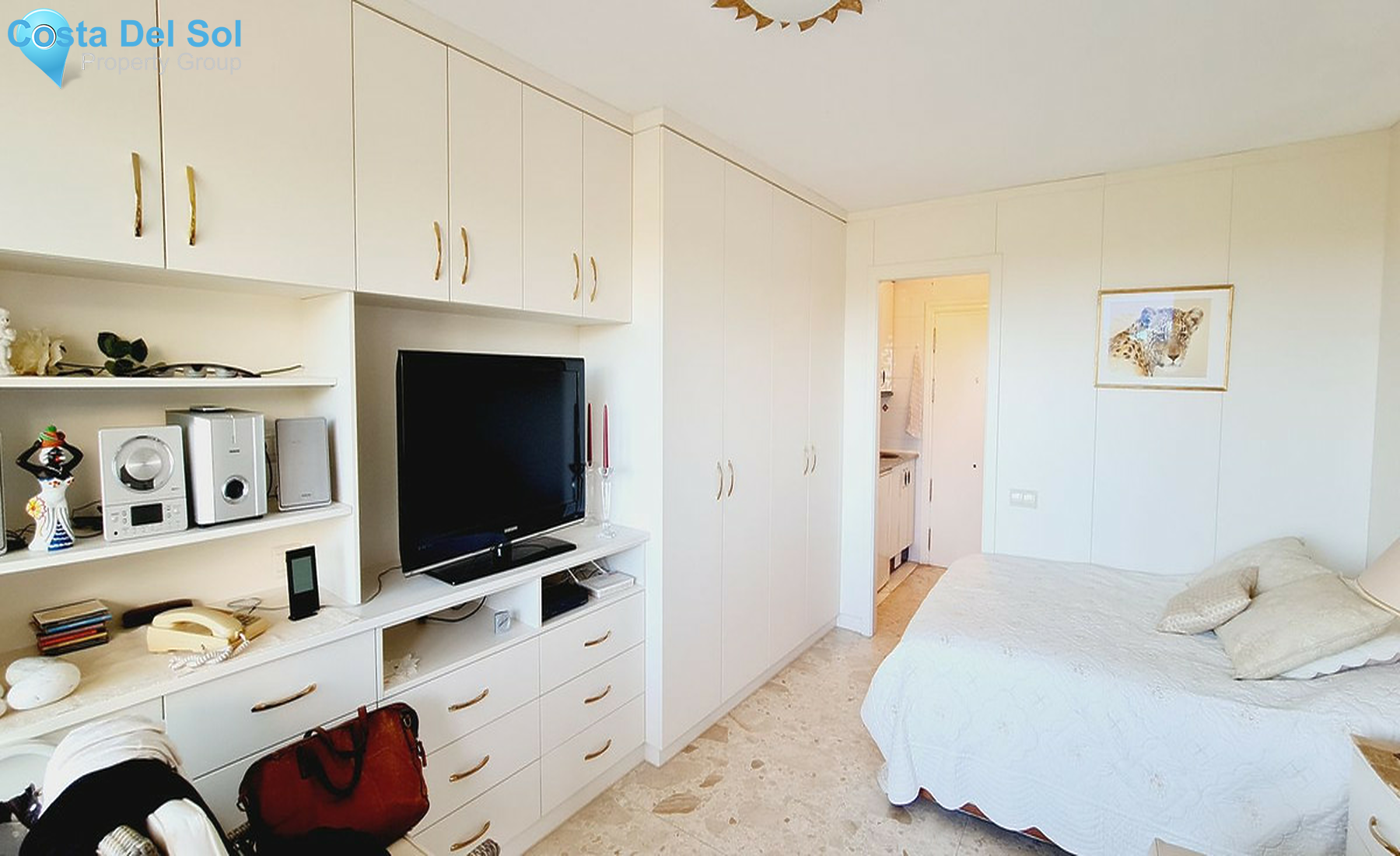 Middle Floor Studio in Marbesa-1528342