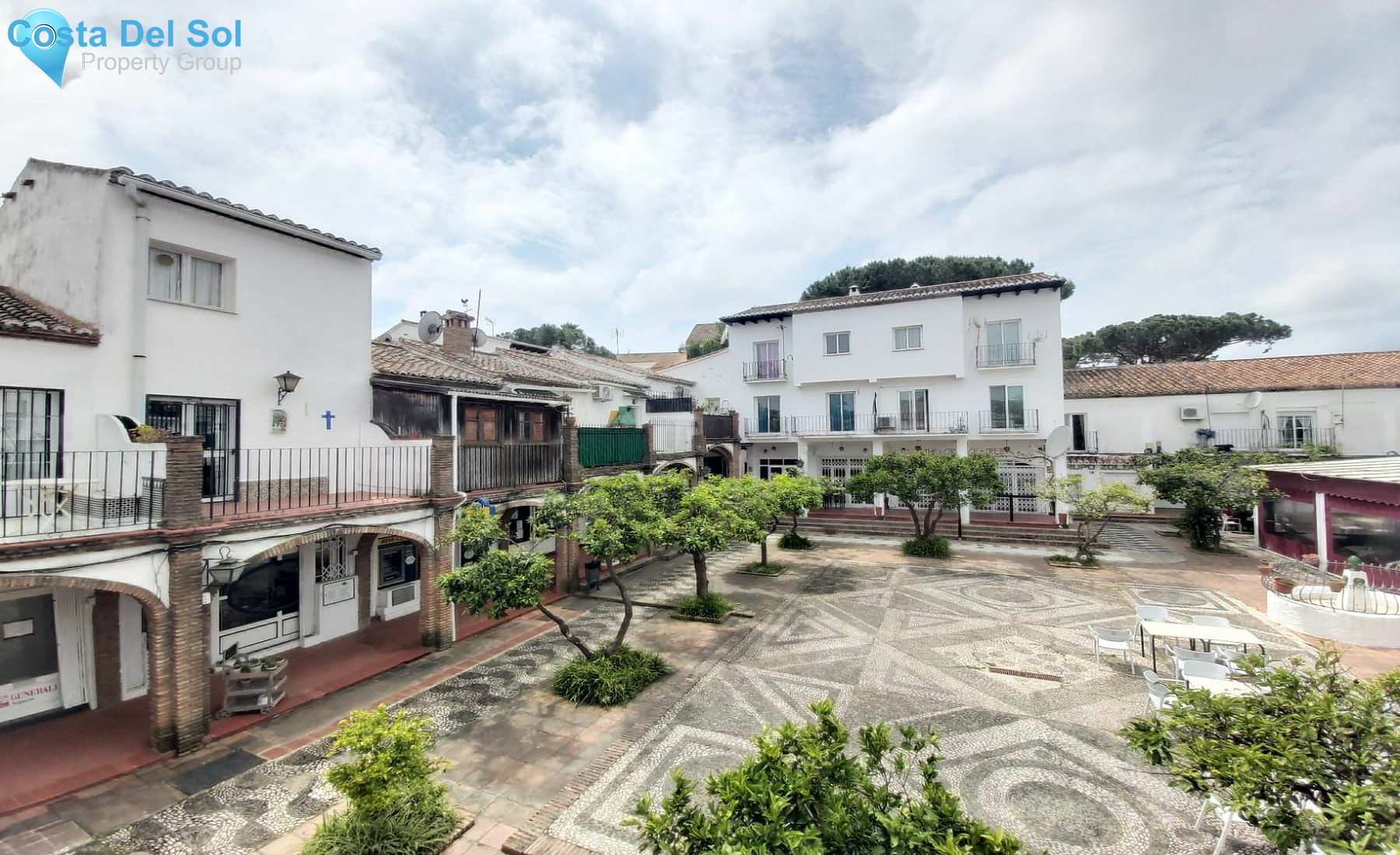 Middle Floor Studio in Marbesa