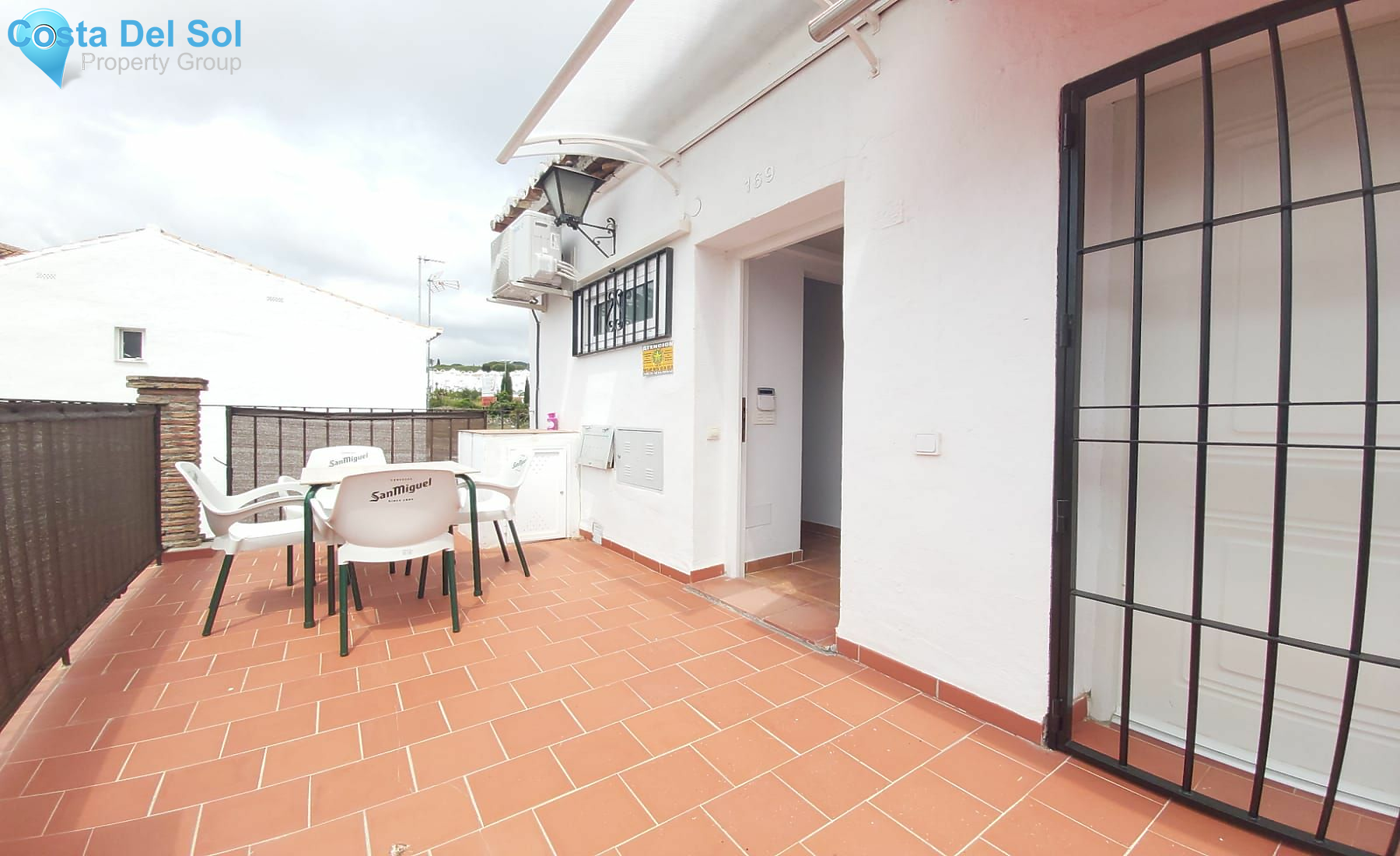 Middle Floor Studio in Marbesa-1397082