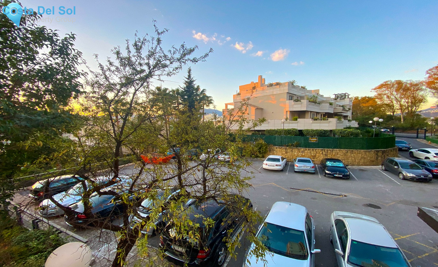 Middle Floor Studio in Nueva Andalucía-1525389