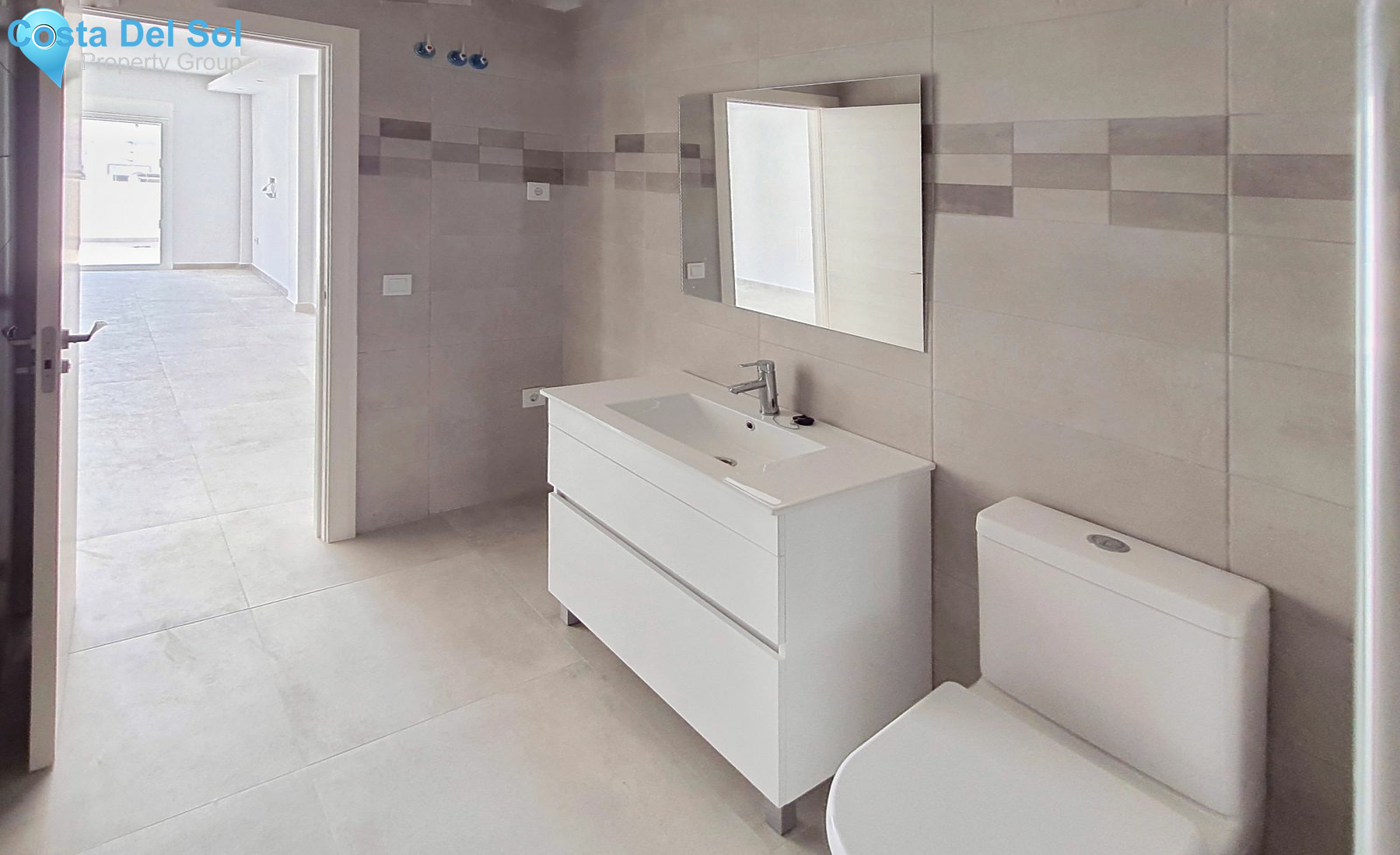 Middle Floor Apartment in Las Lagunas-1194773