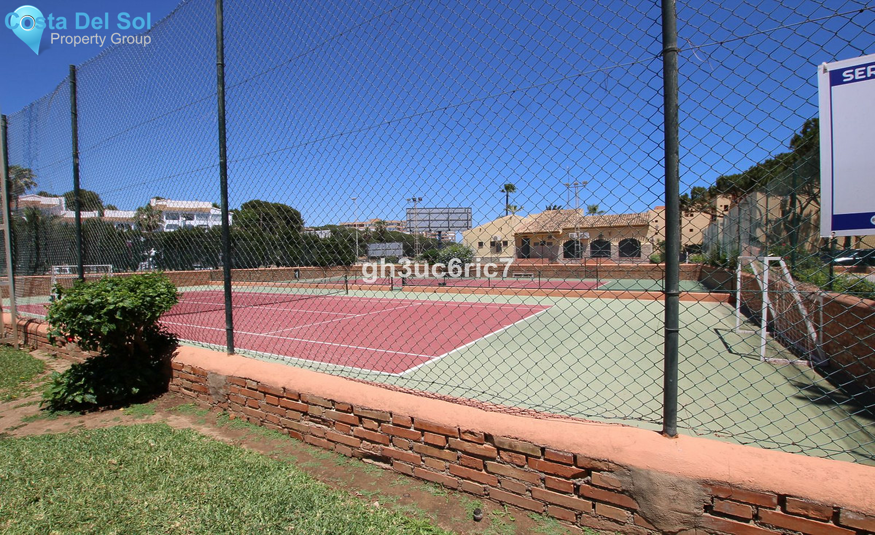 Top Floor Apartment in Calahonda