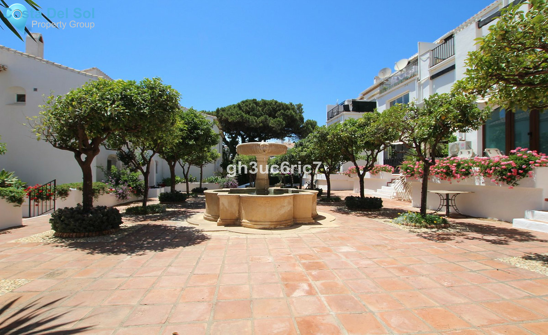 Top Floor Apartment in Calahonda-1413389