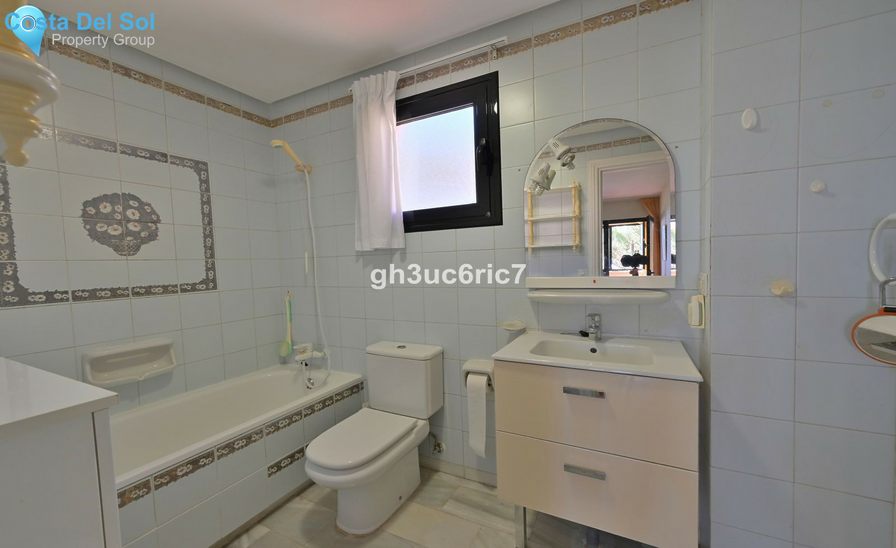 Top Floor Apartment in Calahonda-1413395