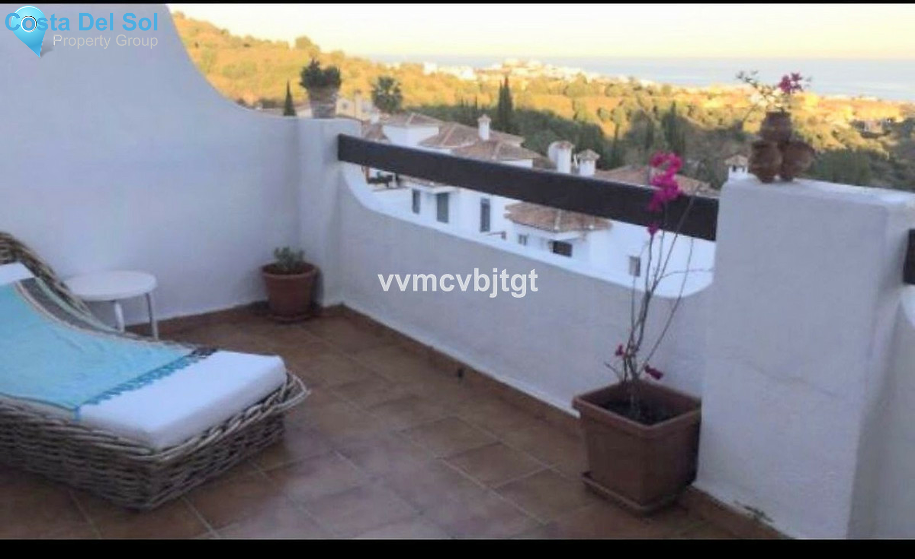 Top Floor Apartment in Calahonda-1451458