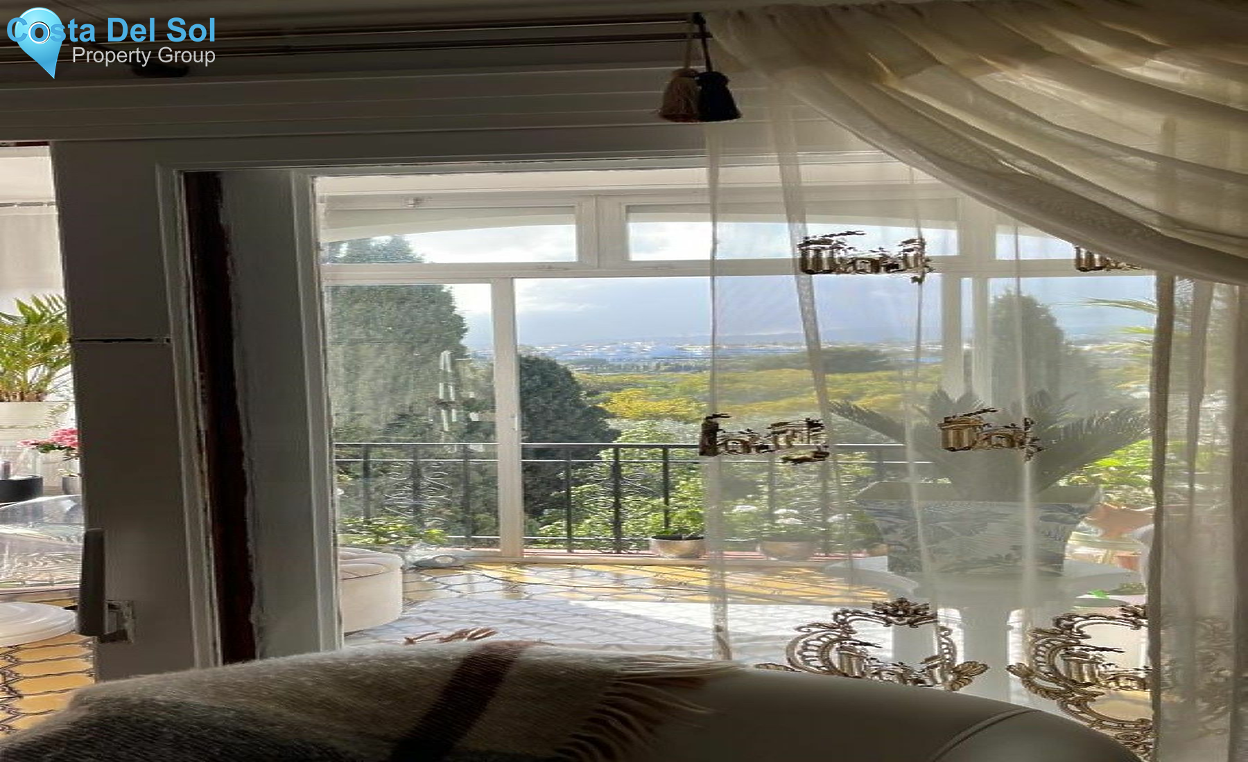 Top Floor Apartment in El Paraiso-1447315