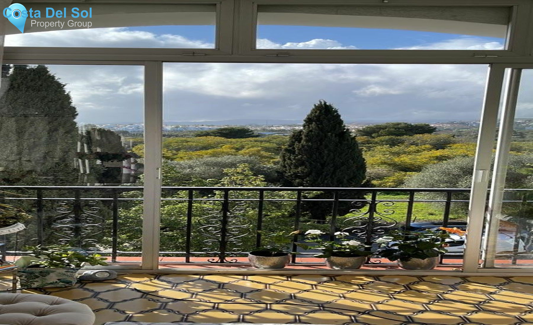 Top Floor Apartment in El Paraiso-1447317