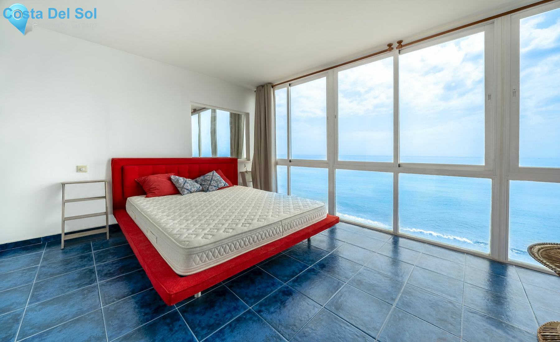 Top Floor Apartment in Estepona-1473091