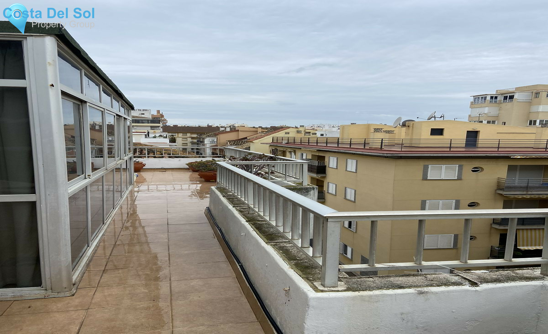 Top Floor Apartment in Fuengirola-1316992