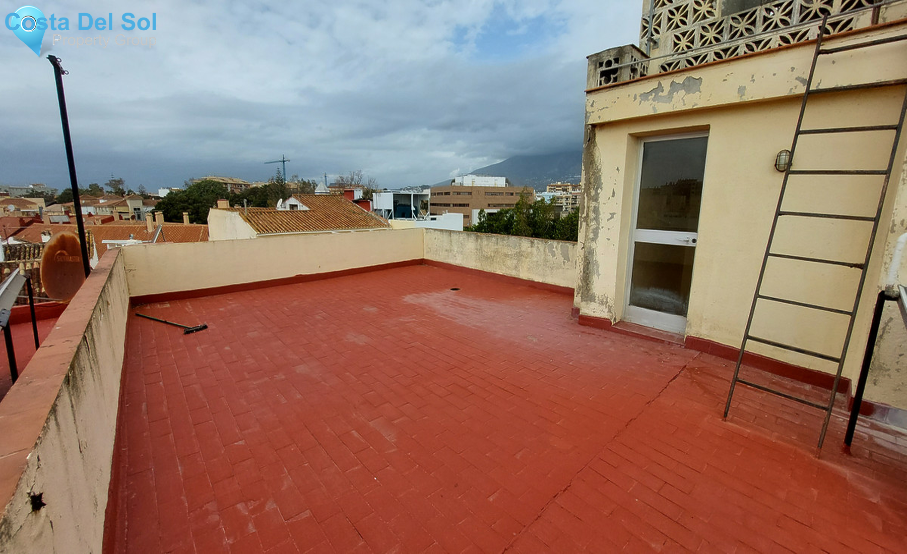 Top Floor Apartment in Fuengirola-1318485