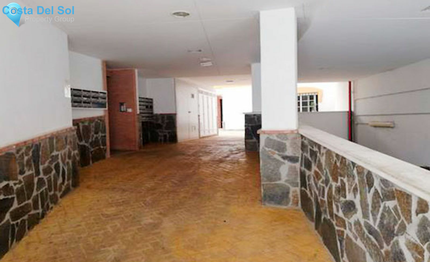 Top Floor Apartment in Guaro-1155588