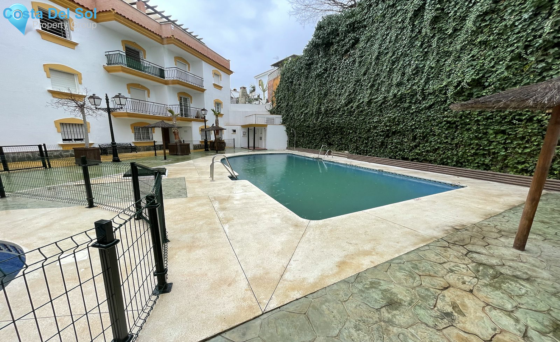 Top Floor Apartment in Guaro-1155577