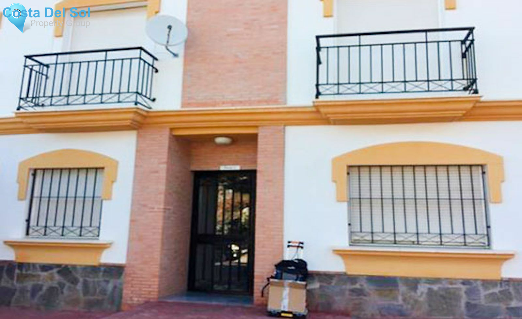 Top Floor Apartment in Guaro-1155583
