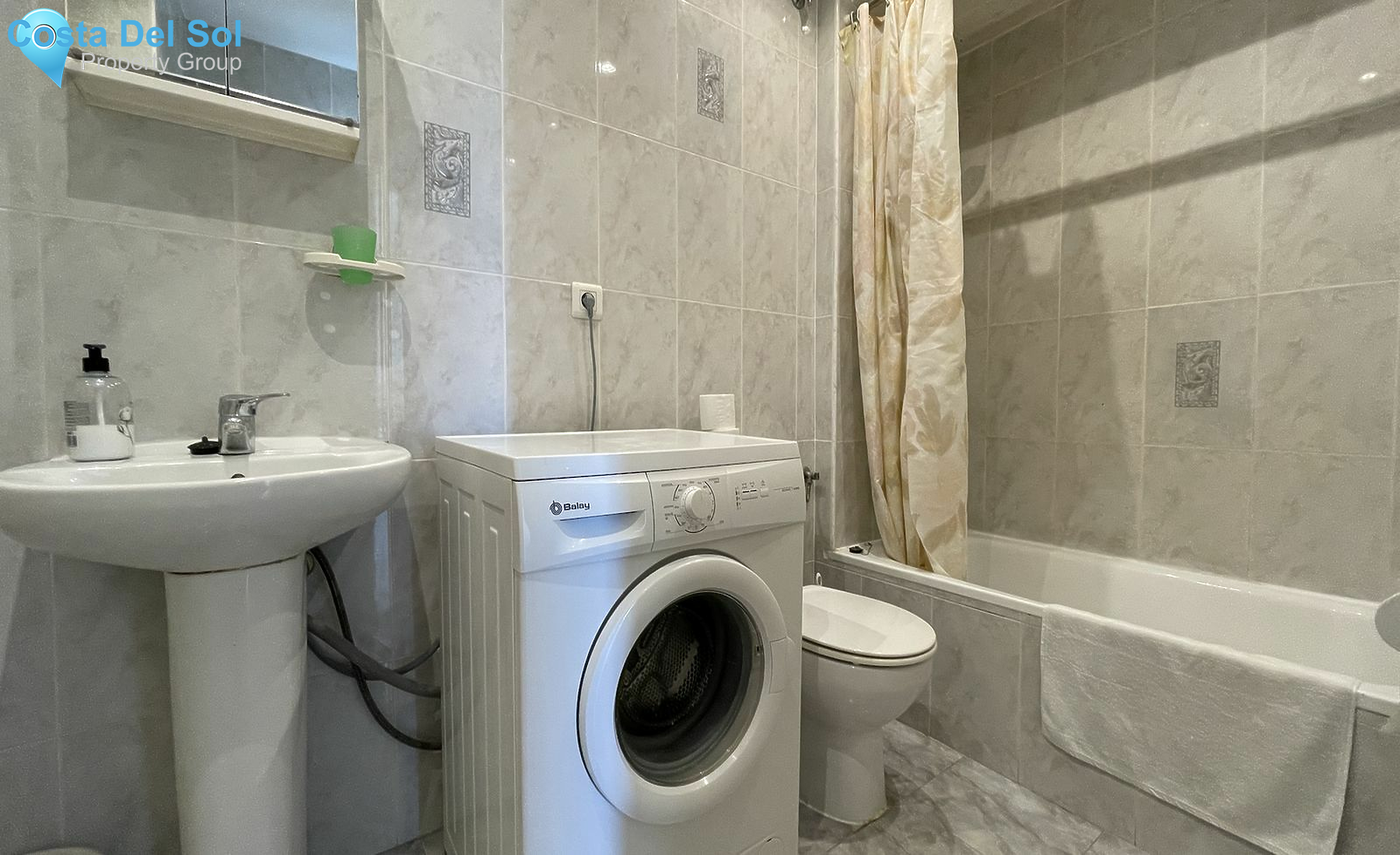 Top Floor Apartment in Los Alamos-1131405