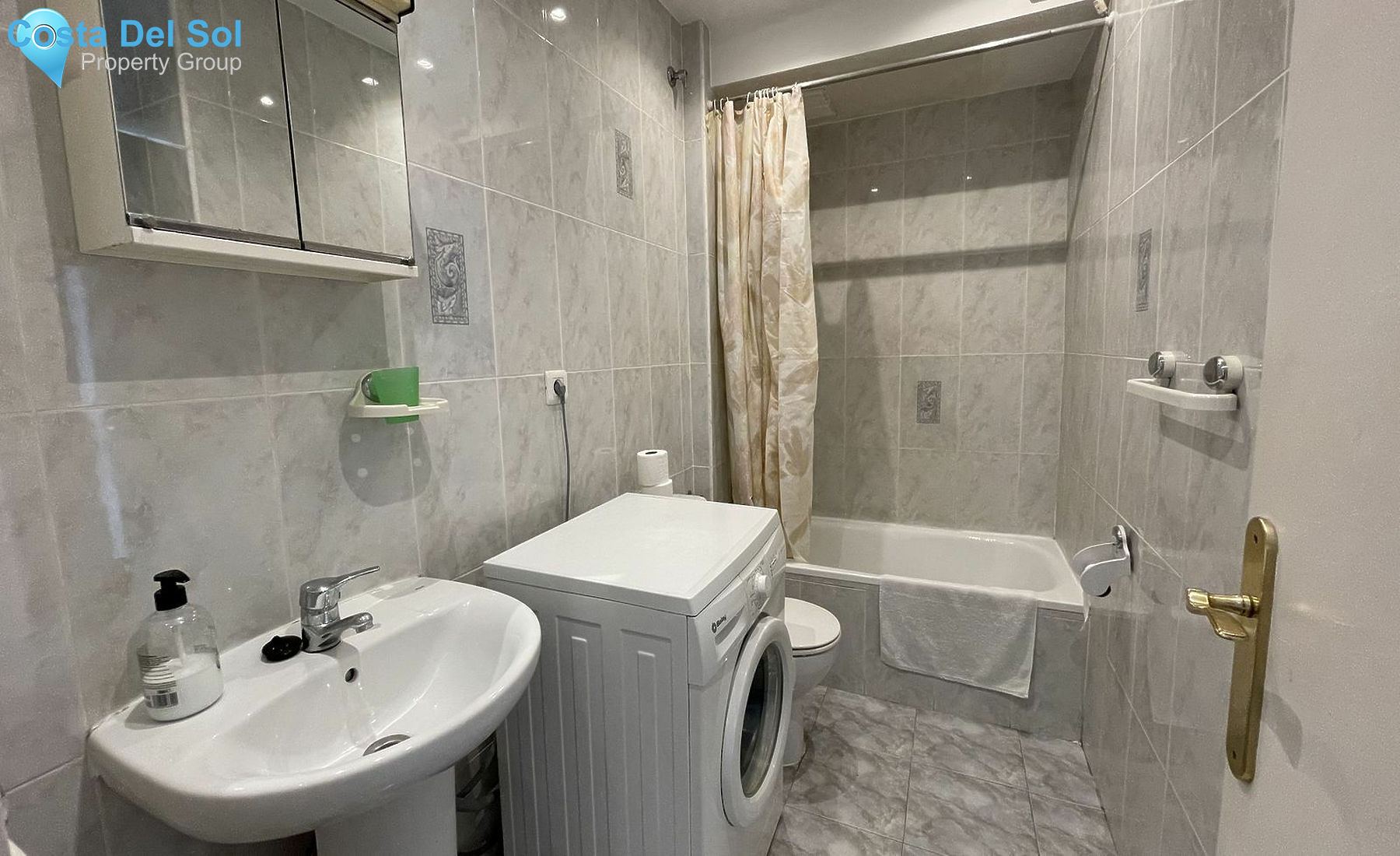 Top Floor Apartment in Los Alamos-1131406
