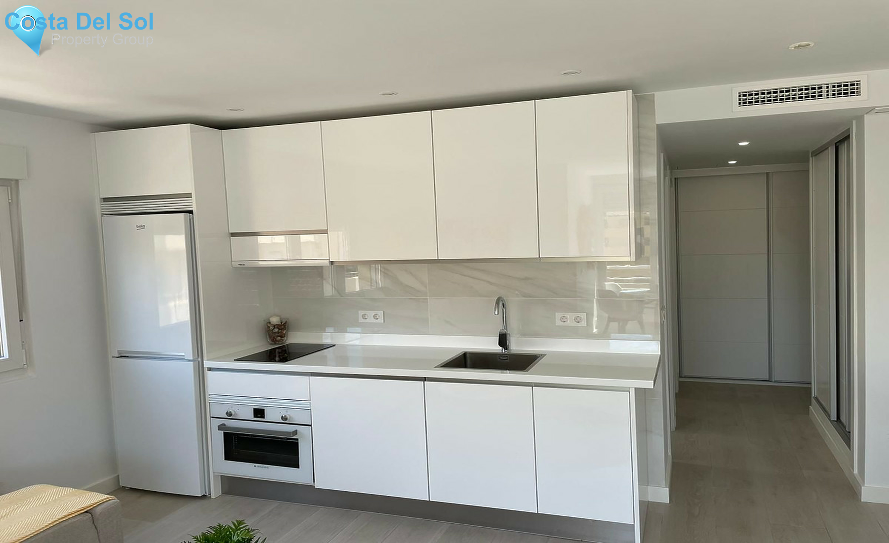 Top Floor Apartment in Marbella-1406179